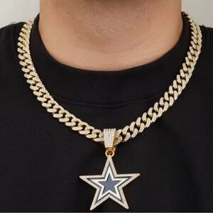 NWT, HIP HOP Iced Out Five-pointed Star With 13mm gold Cuban Link Chain